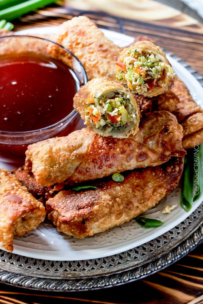 Food, Cuisine, Plate, Finger food, Dish, Tableware, Fried food, Dishware, Ingredient, Serveware, 