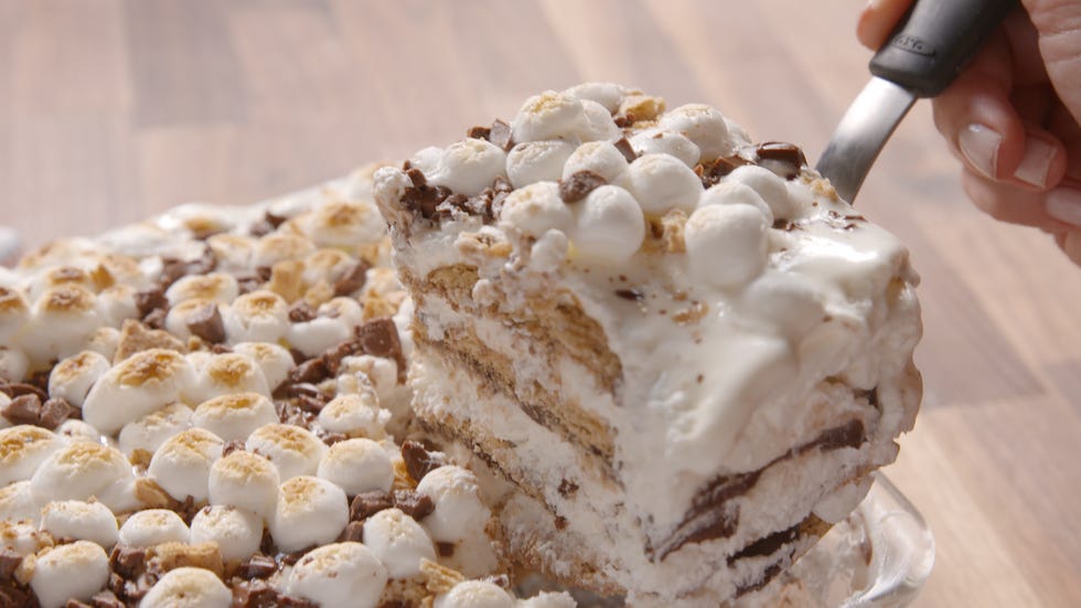 dish, food, cuisine, dessert, ingredient, frozen dessert, cream, whipped cream, cake, cream pie,