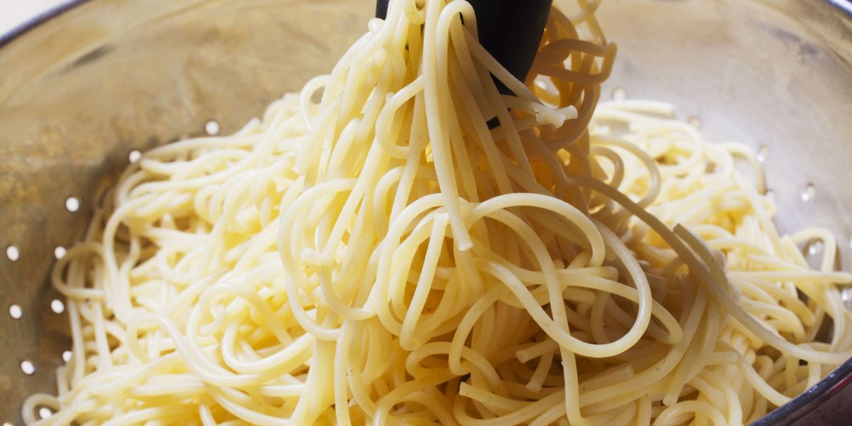 https://hips.hearstapps.com/del.h-cdn.co/assets/16/26/2048x1024/landscape-1467058526-pasta-noodles.jpg?resize=1200:*