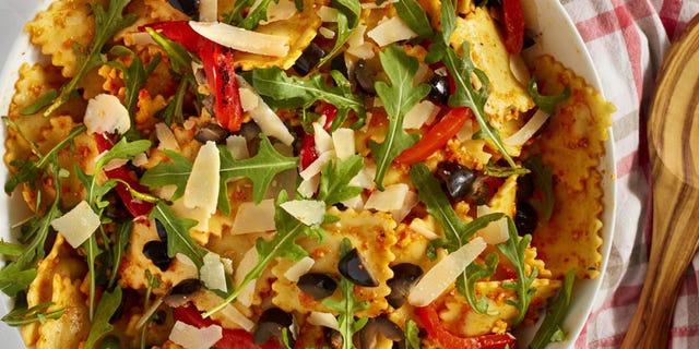 Red Pepper Pesto Ravioli Pasta Salad Horizontal