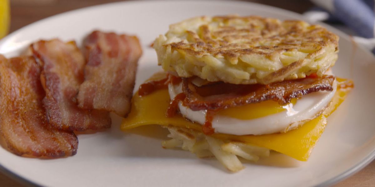 Hash Brown Breakfast Sandwiches (Easy, with Frozen Hash Browns)