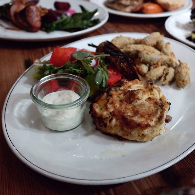 Food, Dishware, Serveware, Cuisine, Dish, Ingredient, Tableware, Plate, Finger food, Fried food, 