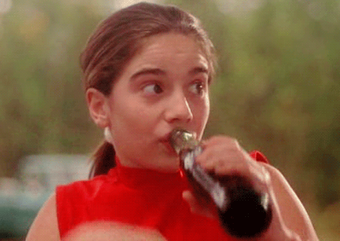 Lip, Chin, Organ, Neck, Eating, Taste, Singing, Drinking, Brown hair, Throat, 