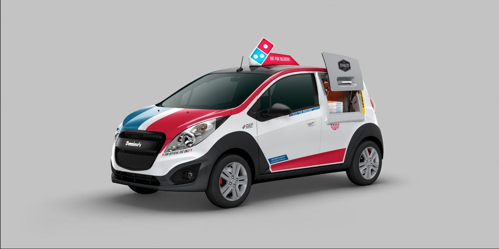 Motor vehicle, Tire, Wheel, Mode of transport, Automotive design, Product, Vehicle, Transport, Automotive mirror, Car, 