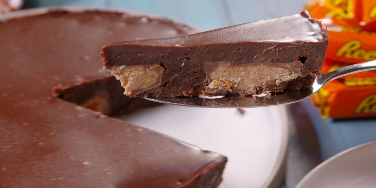 Reese's Pieces Big Cup Brownie