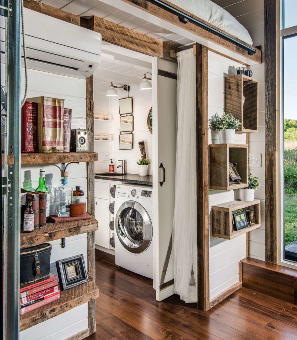 Wood, Interior design, Room, Washing machine, Floor, Wood flooring, Hardwood, Flooring, Laminate flooring, Shelving, 