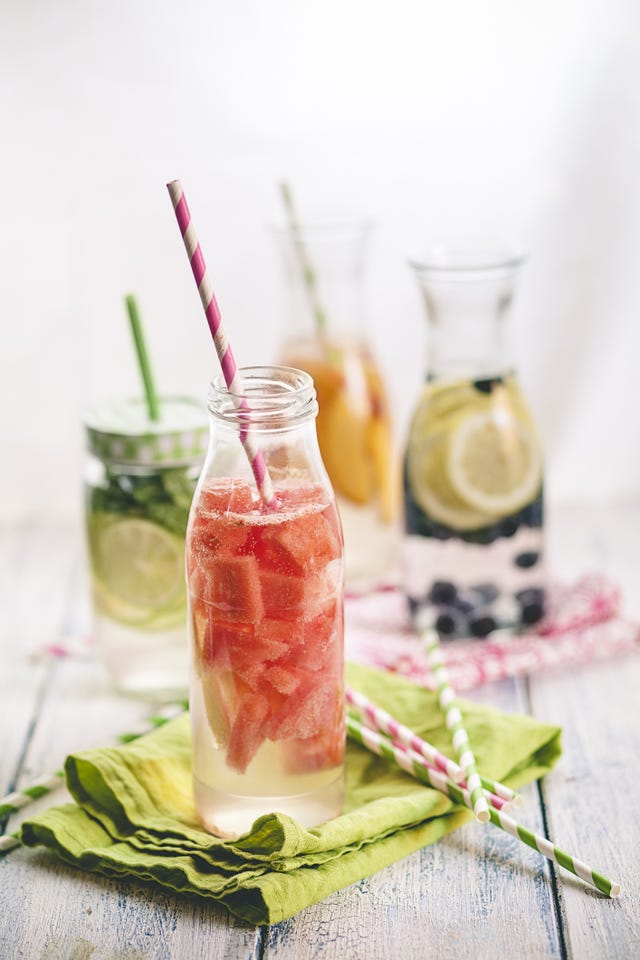 Ingredient, Peach, Bottle cap, Condiment, Chemical compound, Fruit preserve, Drinking straw, Bottle, Non-alcoholic beverage, Produce, 