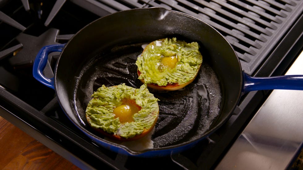 eggs in bagel hole