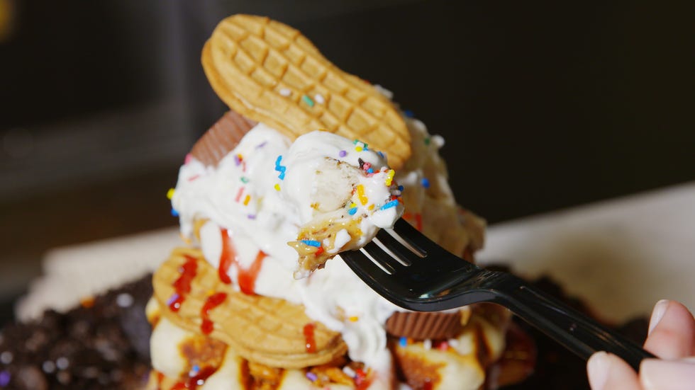 Delish Clinton Hall Peanut Butter Waffle 2