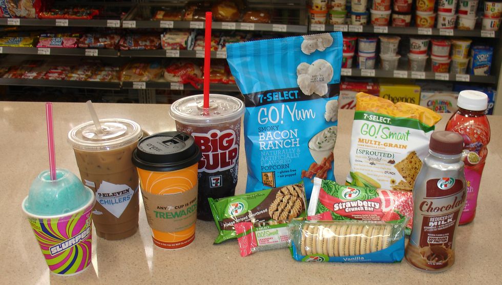 Go or 7 Eleven: Which Is a Better Convenience Store?