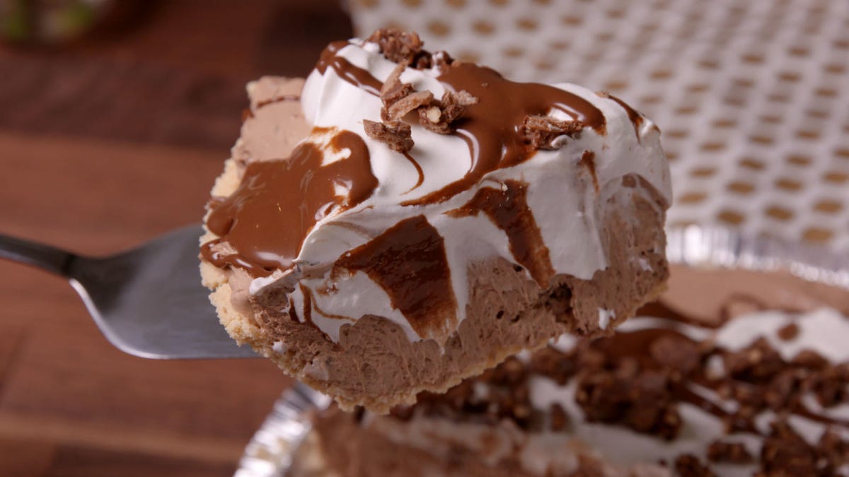 Video player poster image preview for Nutella Cool Whip Pie