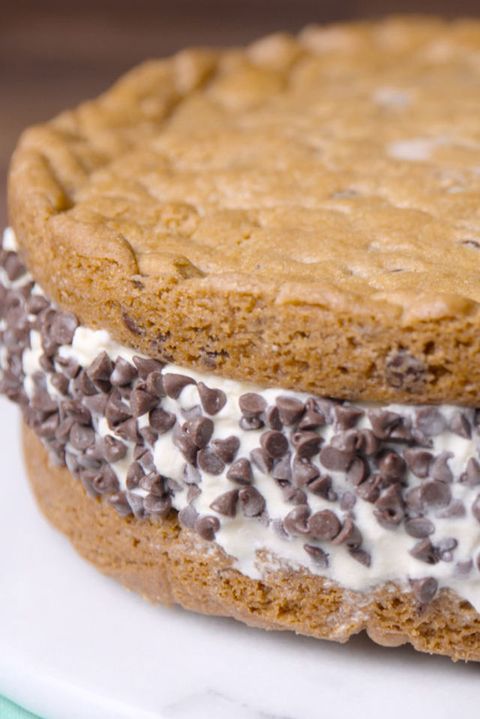 Giant Chipwich Beauty Vertical