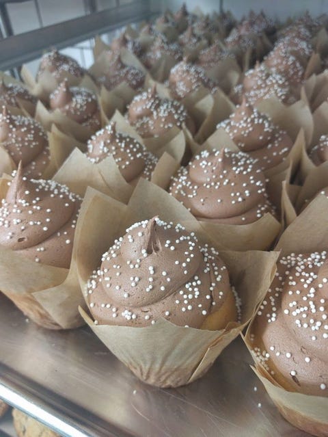 Best Time To Visit Magnolia Market What Order At Silos Baking Co Joanna Gaines Cupcakes