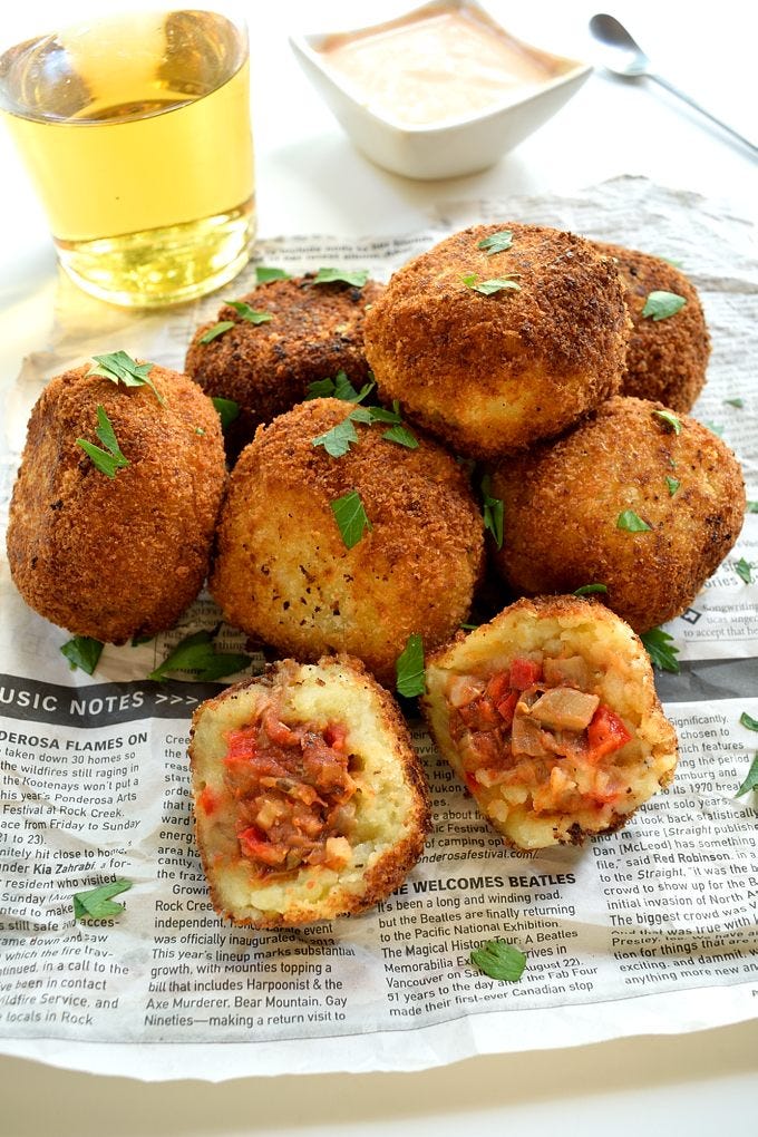 Dish, Food, Cuisine, Ingredient, Cutlet, Arancini, Fried food, Fritter, Produce, Hushpuppy, 