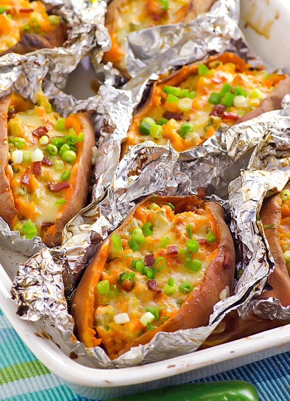 Dish, Food, Cuisine, Ingredient, Potato, Baked potato, Comfort food, Root vegetable, Produce, Solanum, 