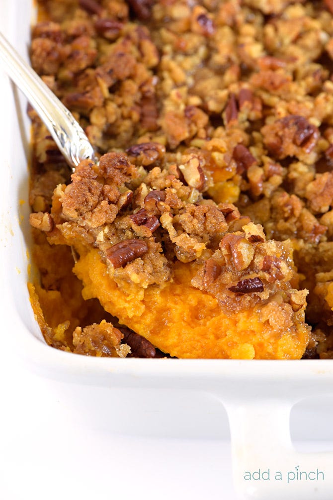 Dish, Food, Cuisine, Ingredient, Apple crisp, Crisp, Crumble, Stuffing, Produce, Dessert, 