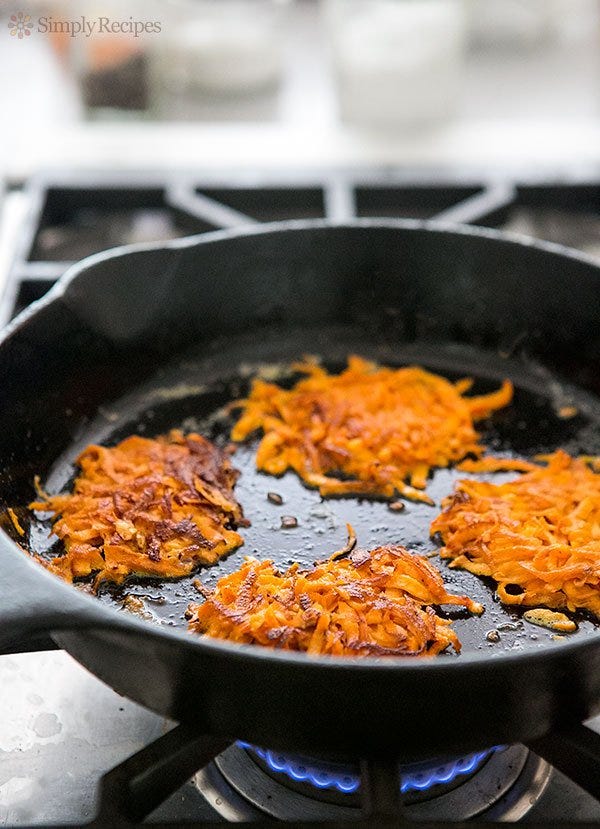 Dish, Cuisine, Food, Ingredient, Recipe, Cookware and bakeware, Fried food, Produce, Kimchijeon, Pan frying, 