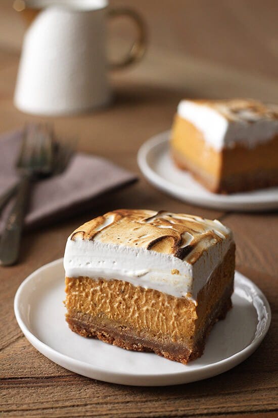 Dish, Food, Cuisine, Caramel shortbread, Dessert, Ingredient, Baked goods, Dulce de leche, Cheesecake, Snack cake, 