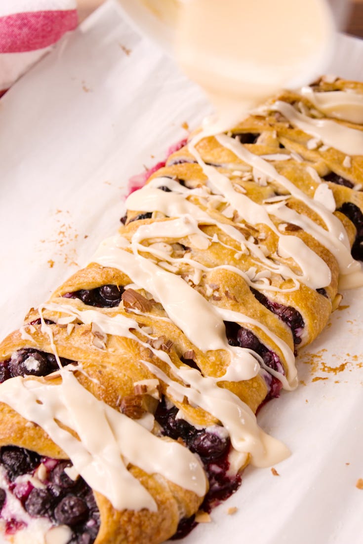 blueberry breakfast bread vertical