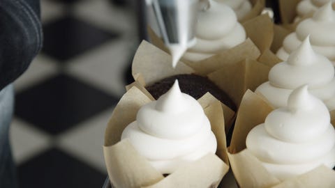 How Joanna Gaines Frosts Cupcakes At Silos Baking Co Delish Frosting Cupcakes At Silos Baking Co