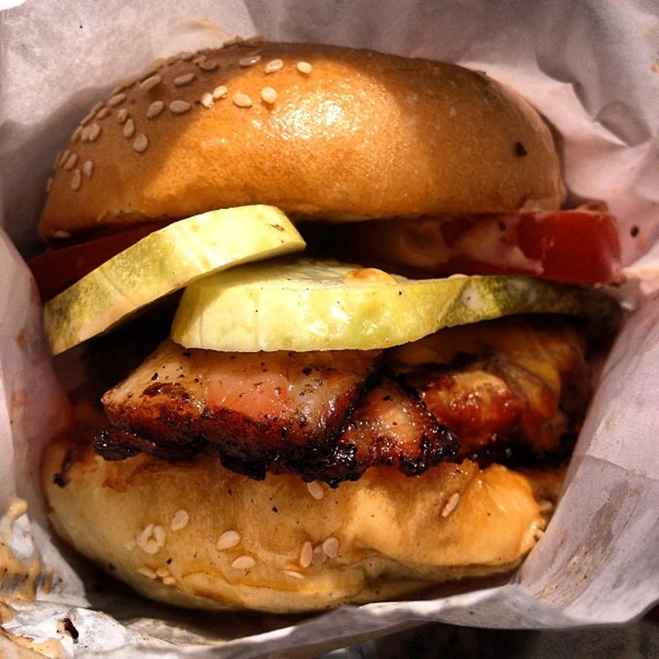Dish, Food, Cuisine, Ingredient, Bun, Fast food, Hamburger, Breakfast roll, Breakfast sandwich, Veggie burger, 