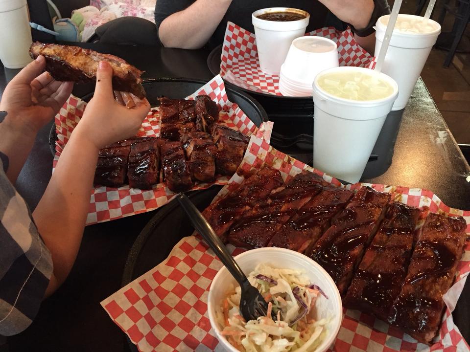 Dish, Food, Cuisine, Pork ribs, Ribs, Spare ribs, Ingredient, Churrasco food, Meat, Flesh, 