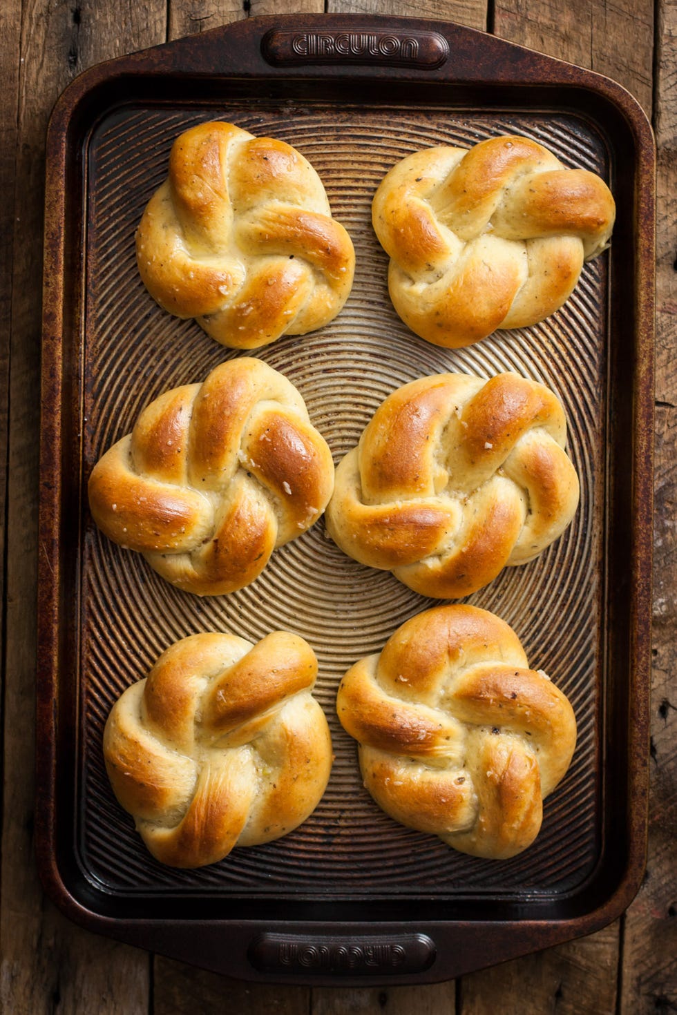 Dish, Food, Cuisine, Bagel, Baked goods, Ingredient, Dessert, Bread, Pretzel, Staple food, 