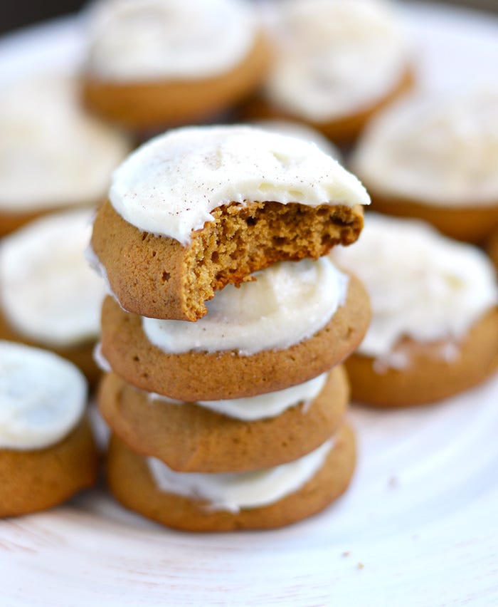 Dish, Food, Cuisine, Sandwich Cookies, Ingredient, Cookies and crackers, Dessert, Baked goods, Cookie, Snack, 
