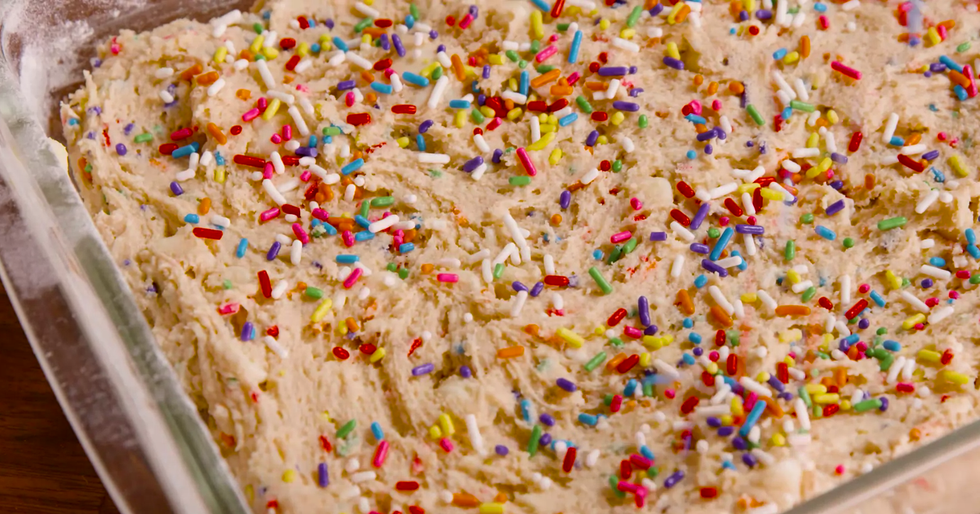 Food, Cuisine, Ingredient, Dessert, Sprinkles, Sweetness, Confectionery, Baked goods, Cake decorating supply, Dairy, 