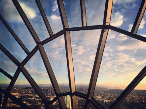 Sky, Daytime, Cloud, Sunlight, Iron, Parallel, Daylighting, Symmetry, Transparent material, Steel, 