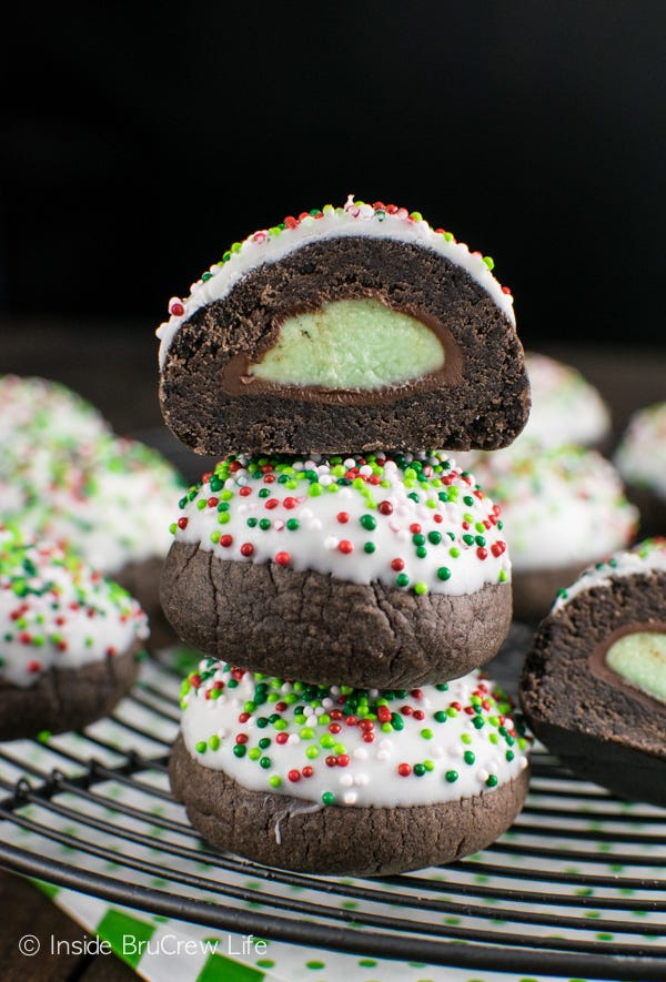 Food, Cuisine, Dessert, Dish, Baked goods, Baking, Sprinkles, Nonpareils, Buttercream, Snack cake, 