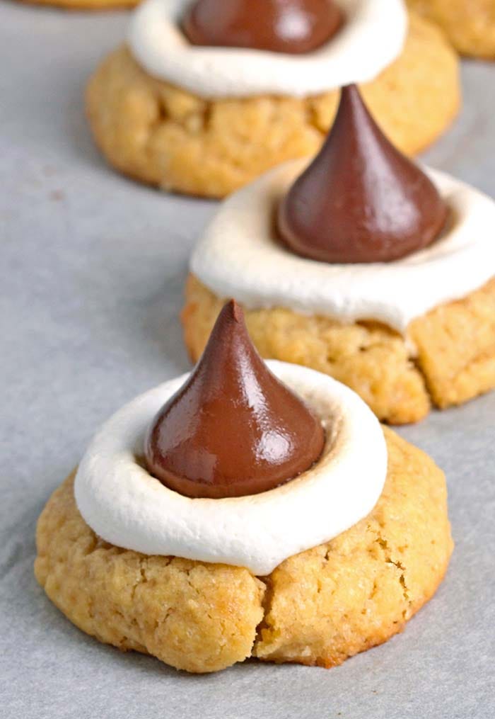Dish, Food, Cuisine, Dessert, Cookies and crackers, Baked goods, Cookie, Ingredient, Snack, Finger food, 