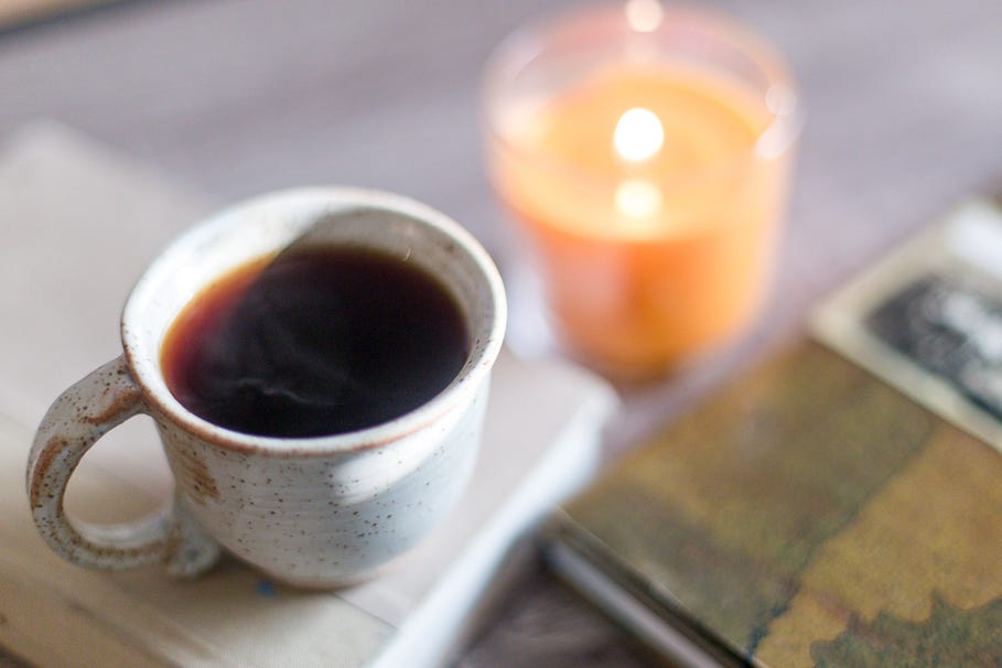 Lighting, Serveware, Liquid, Cup, Drink, Drinkware, Coffee, Candle, Amber, Tableware, 