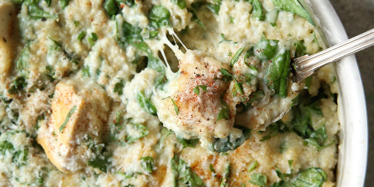 Creamy Cheddar Quinoa with Chicken and Spinach