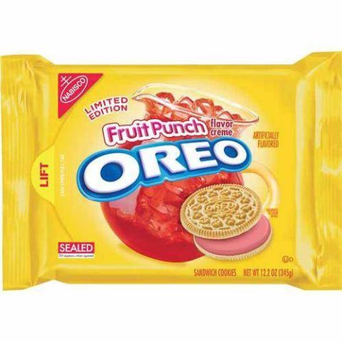 Oreo, Food, Finger food, Ingredient, Cookies and crackers, Junk food, Dessert, Confectionery, Baked goods, Convenience food, 