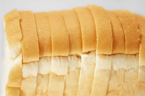 sliced white bread