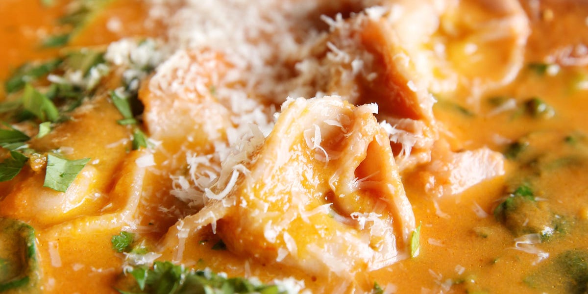 Sun-Dried Tomato Tortellini Soup