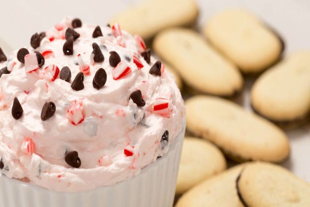 Sweetness, Food, Cuisine, Ingredient, Dessert, Baked goods, Cake, Finger food, Cake decorating supply, Cake decorating, 
