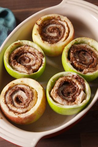 Cinnamon Roll-Stuffed Apples