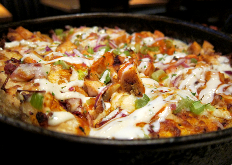 Food, Cuisine, Dish, Recipe, Ingredient, Fast food, Comfort food, Side dish, Pizza, Meal, 