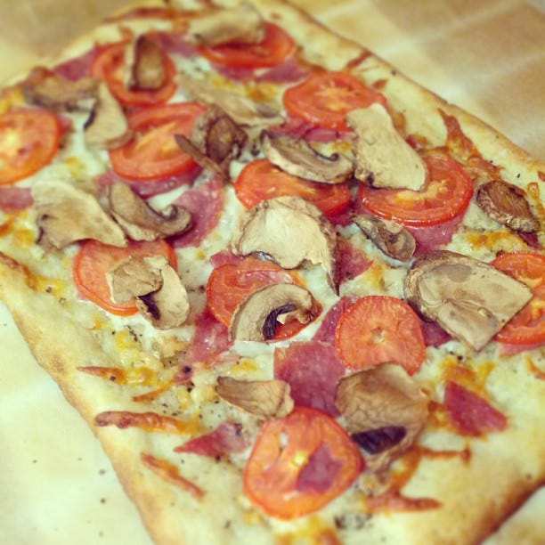 Food, Cuisine, Pizza, Baked goods, Ingredient, Pizza cheese, Dish, Recipe, Fast food, Finger food, 