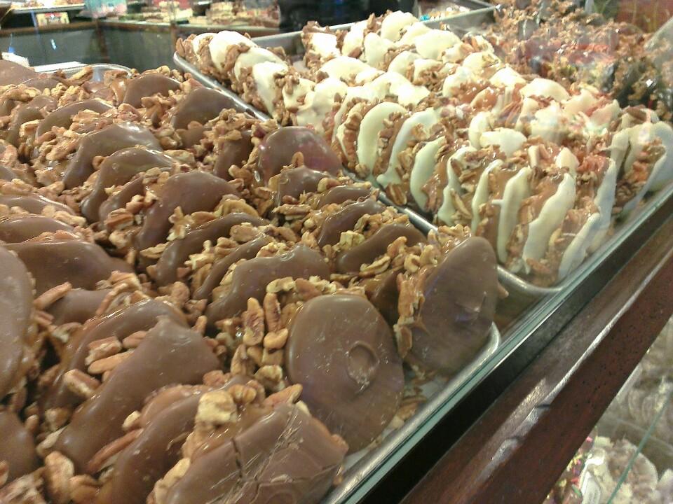 Food, Ingredient, Dessert, Chocolate ice cream, Cuisine, Frozen dessert, Bakery, Dairy, Gelato, Sweetness, 