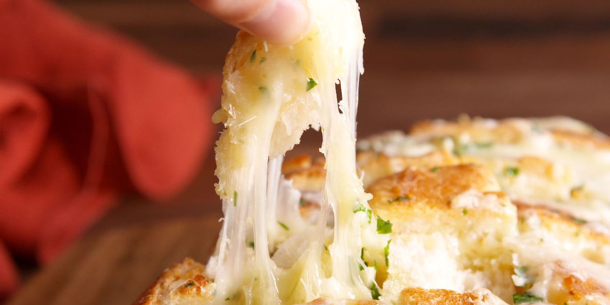 Cooking Cheesy Garlic Pull Apart Bread Video - How to Cheesy Garlic ...