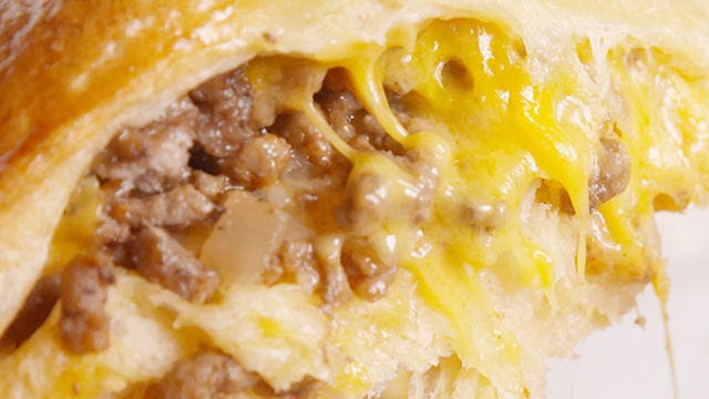 preview for This Cheeseburger Ring Is The Ultimate Way To Express Your Love!