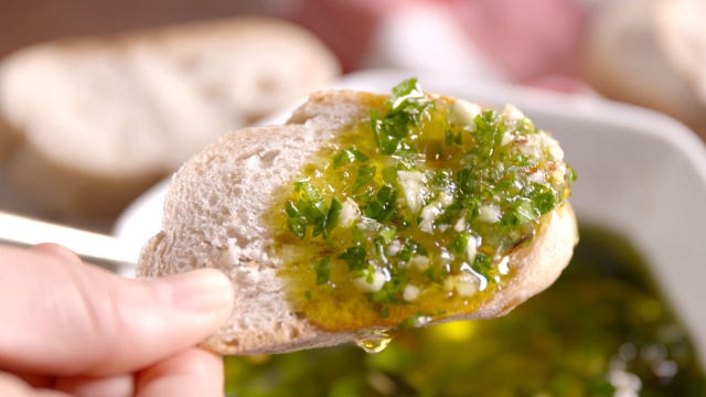 garlicky dipping oil