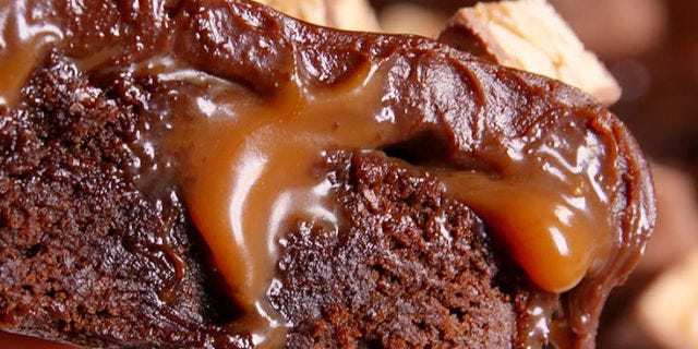 Snickers Poke Brownie