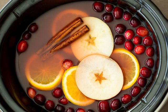 Slow Cooker Mulled Wine - Mountain Mama Cooks