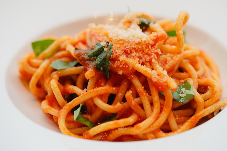 Food, Cuisine, Pasta, Noodle, Spaghetti, Ingredient, Chinese noodles, Dish, Condiment, Recipe, 