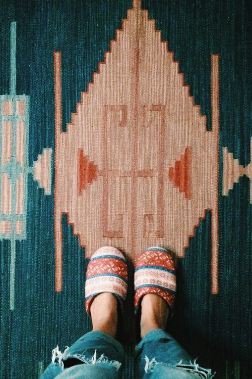 Leg, Human leg, Textile, Jeans, Denim, Teal, Aqua, Tan, Foot, Walking shoe, 