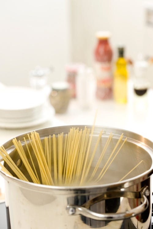 Dishware, Serveware, Kitchen utensil, Material property, Bottle, Aluminium, Bowl, Plastic bottle, Cooking, Plastic, 